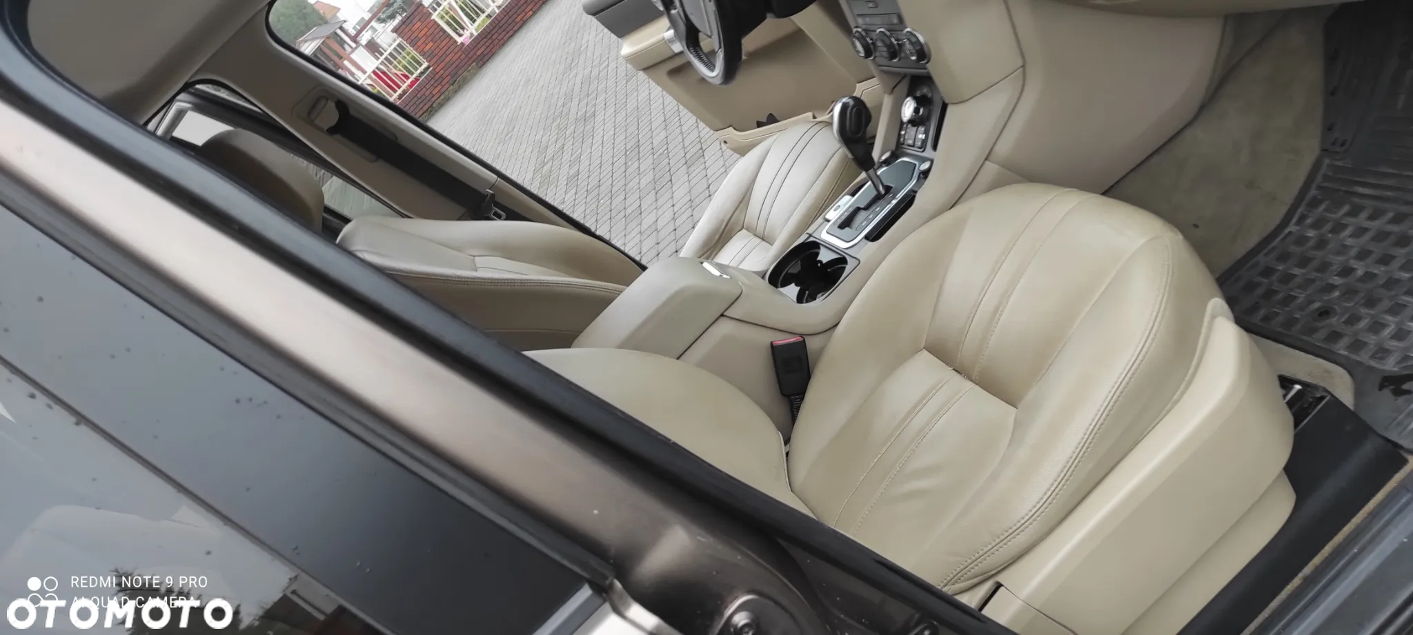Land Rover Discovery IV 3.0 TD V6 HSE - 27