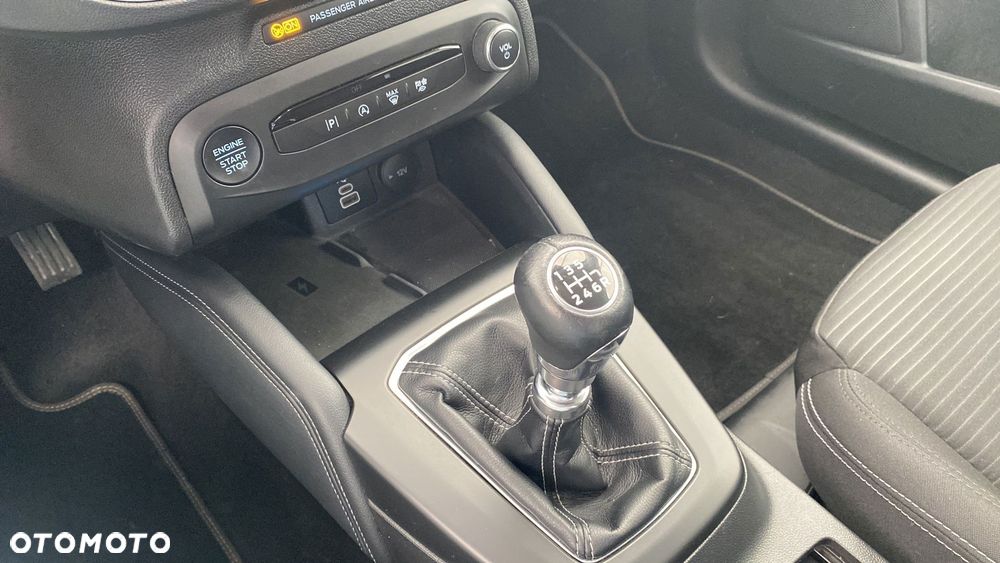 Ford Focus 1.0 EcoBoost mHEV Titanium X - 18