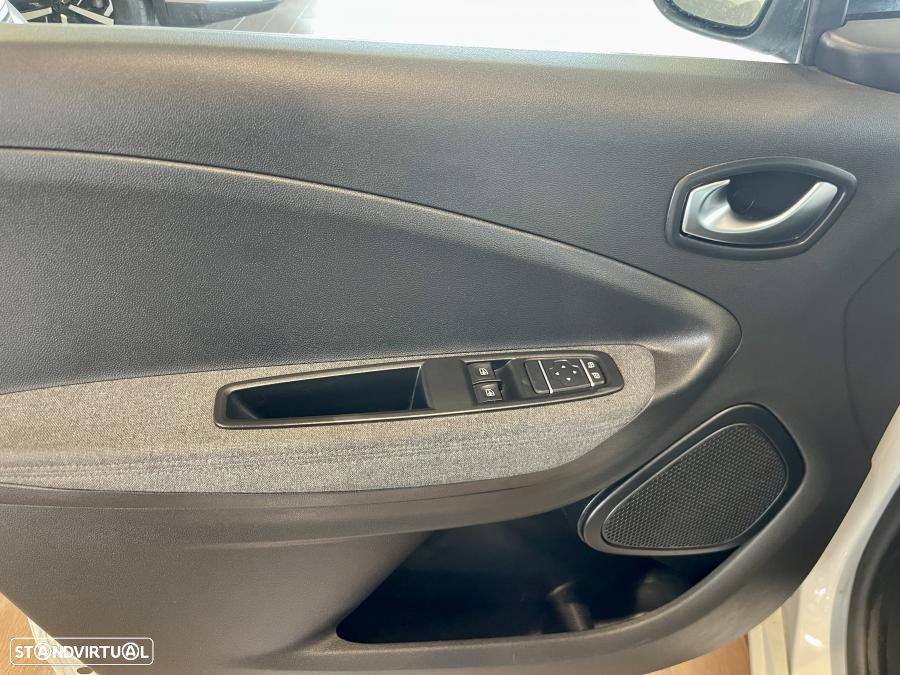 Renault Zoe (c/ Bateria) EV50 110hp Evolution - 23