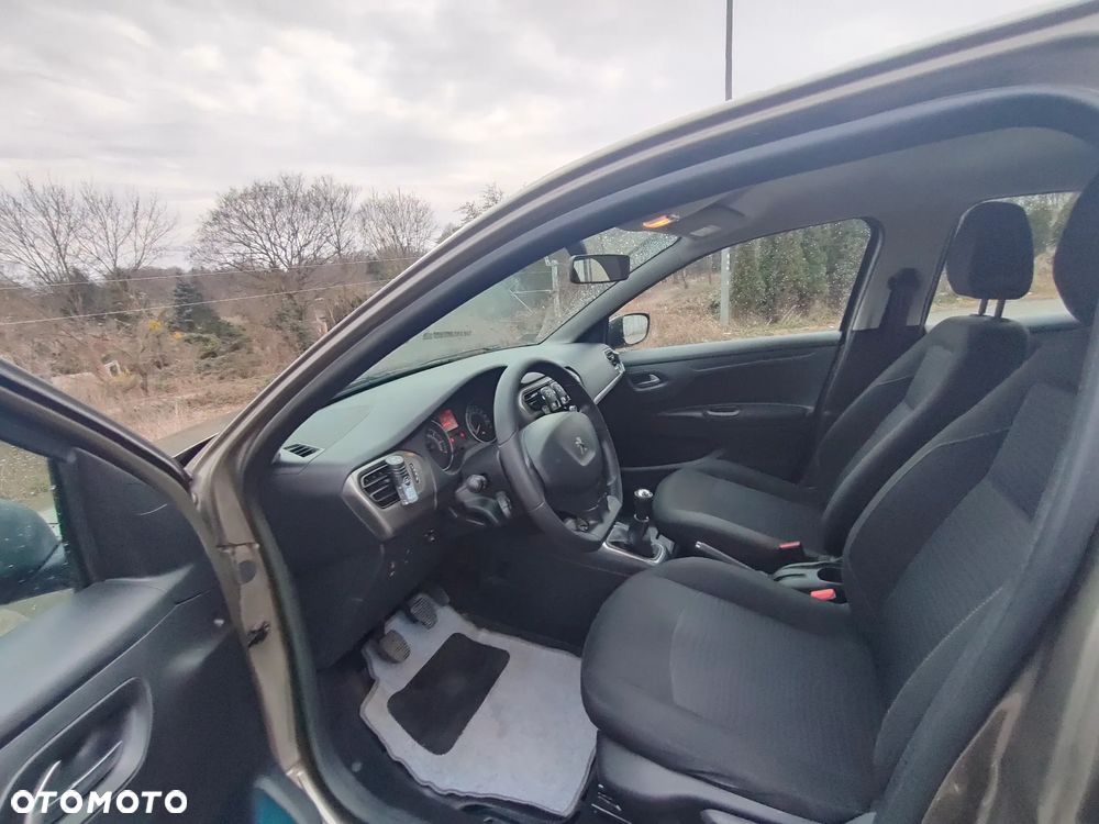 Peugeot 301 1.2 Pure Tech Active - 20