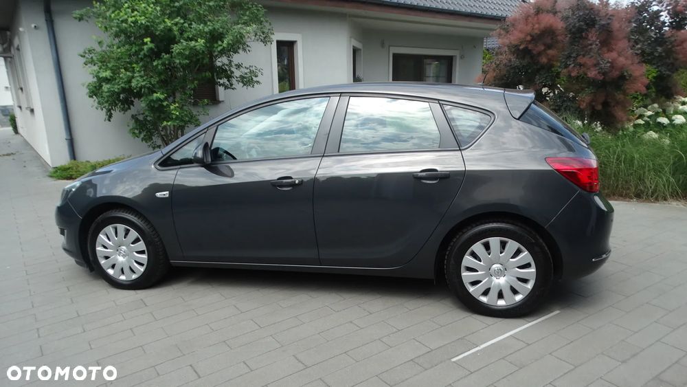 Opel Astra 1.4 Selection - 9