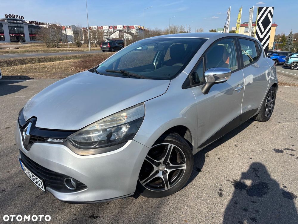 Renault Clio TCe 90 Paris - 5