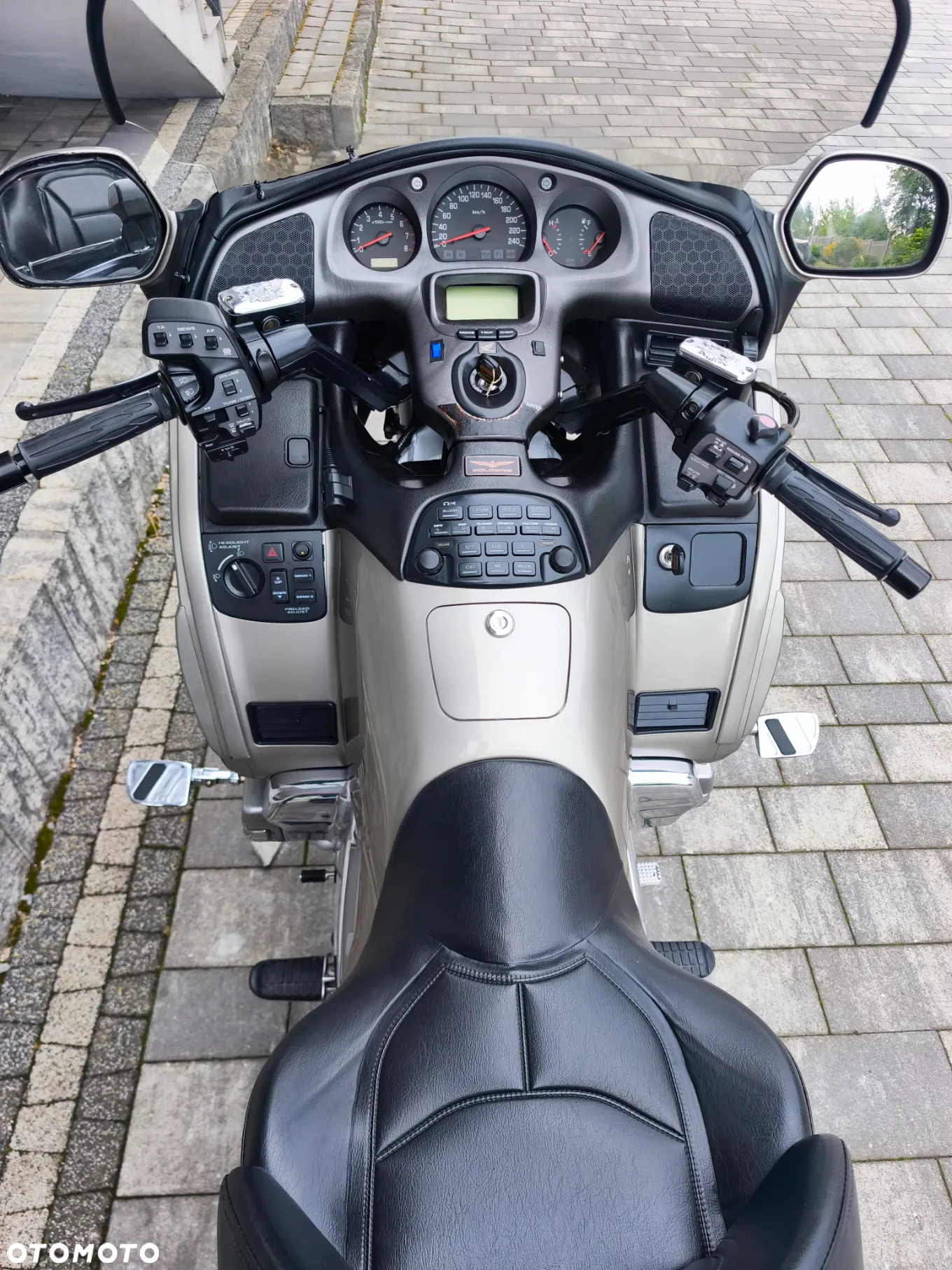 Honda GL - 9