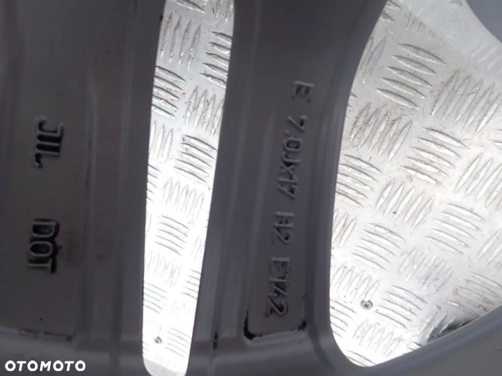 FELGI ALUMINIOWE AUDI 8W0601025P 7X17 ET42 - 7