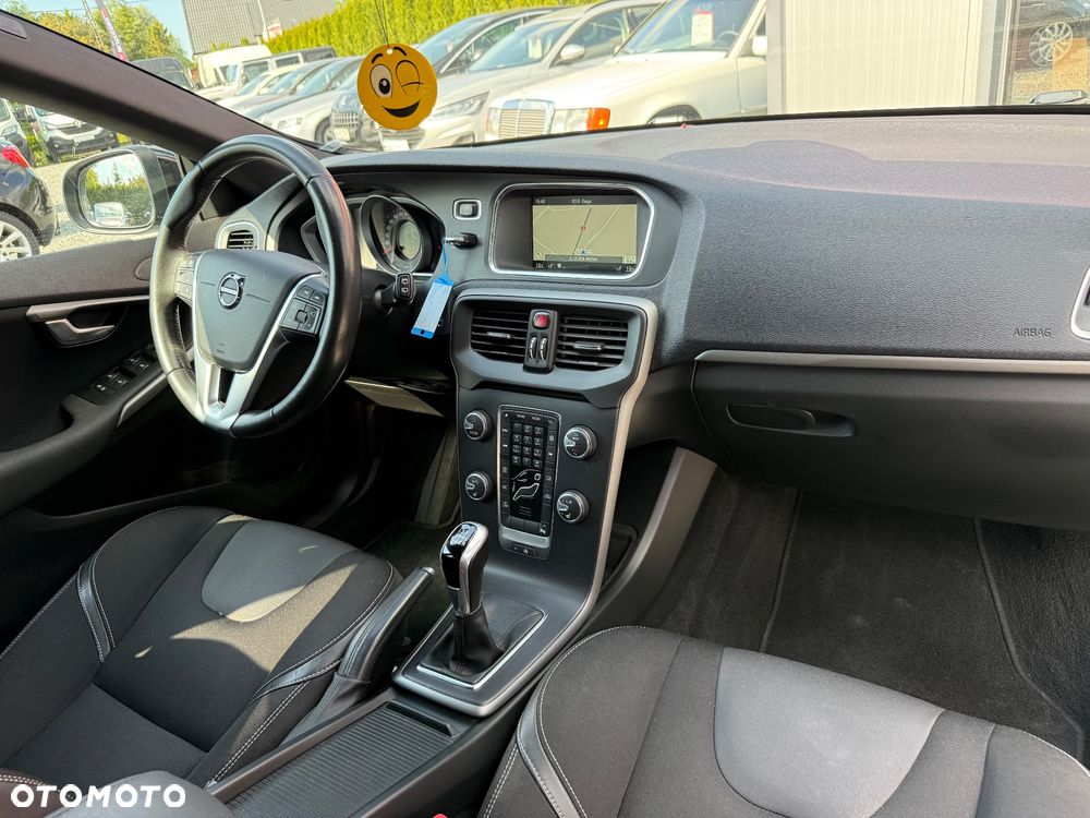 Volvo V40 D3 Momentum - 33