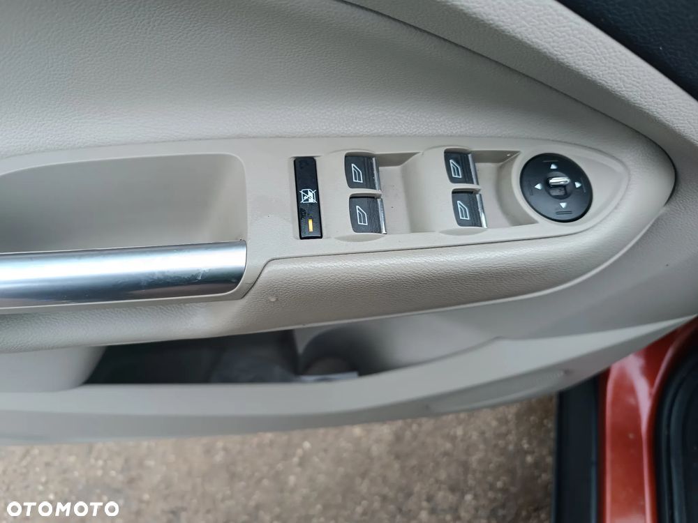 Ford Escape - 12