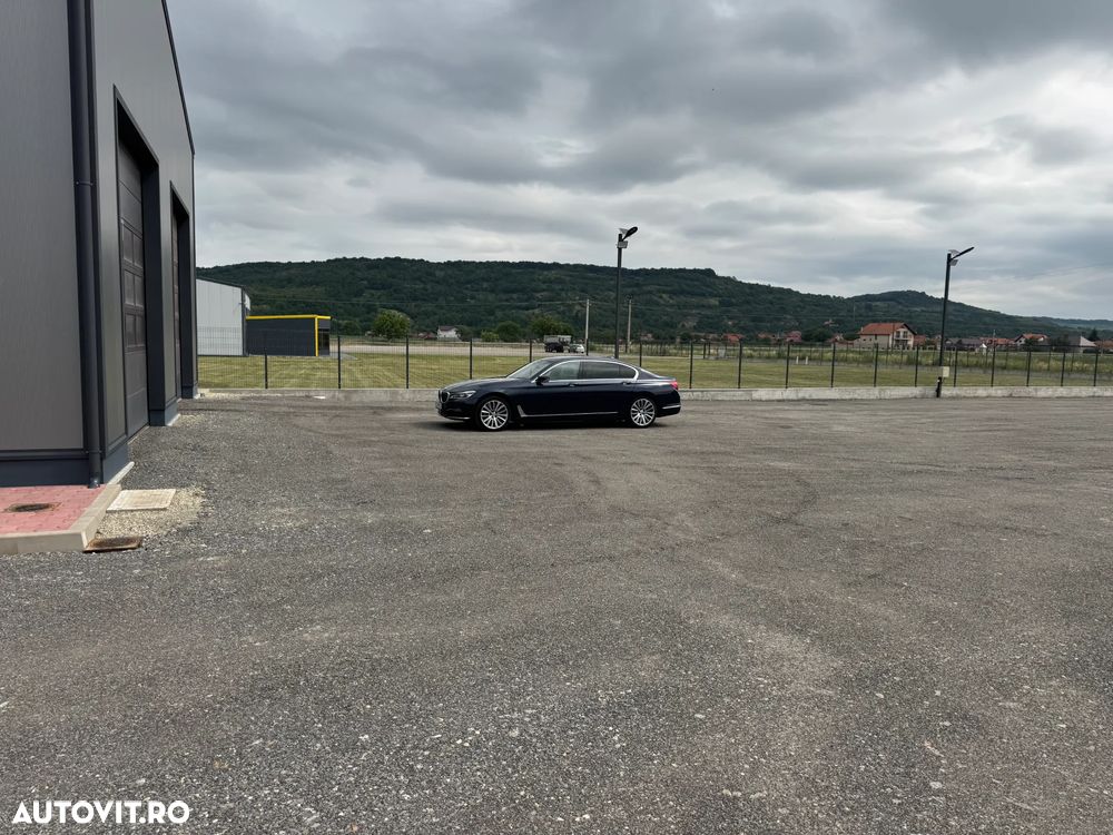 BMW Seria 7 - 16