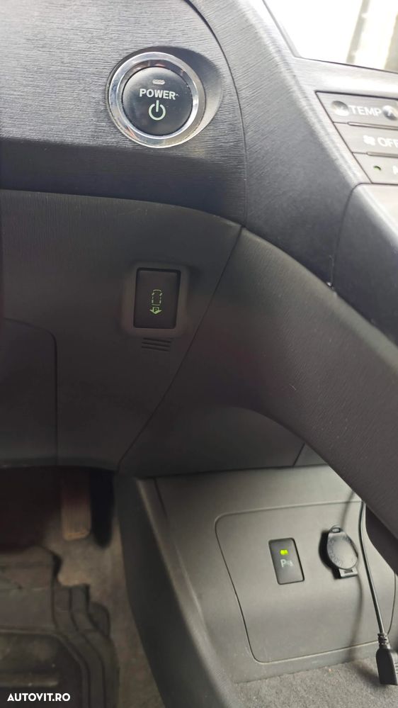 Toyota Prius - 8