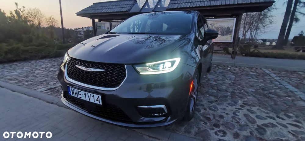 Chrysler Pacifica - 14