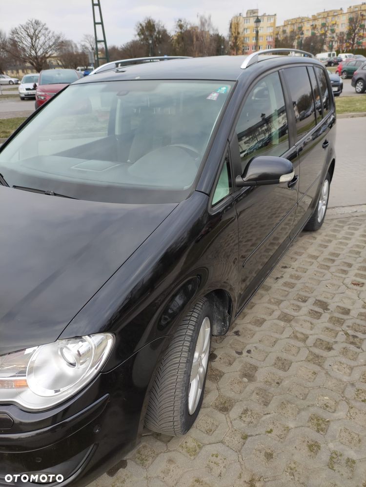 Volkswagen Touran - 2