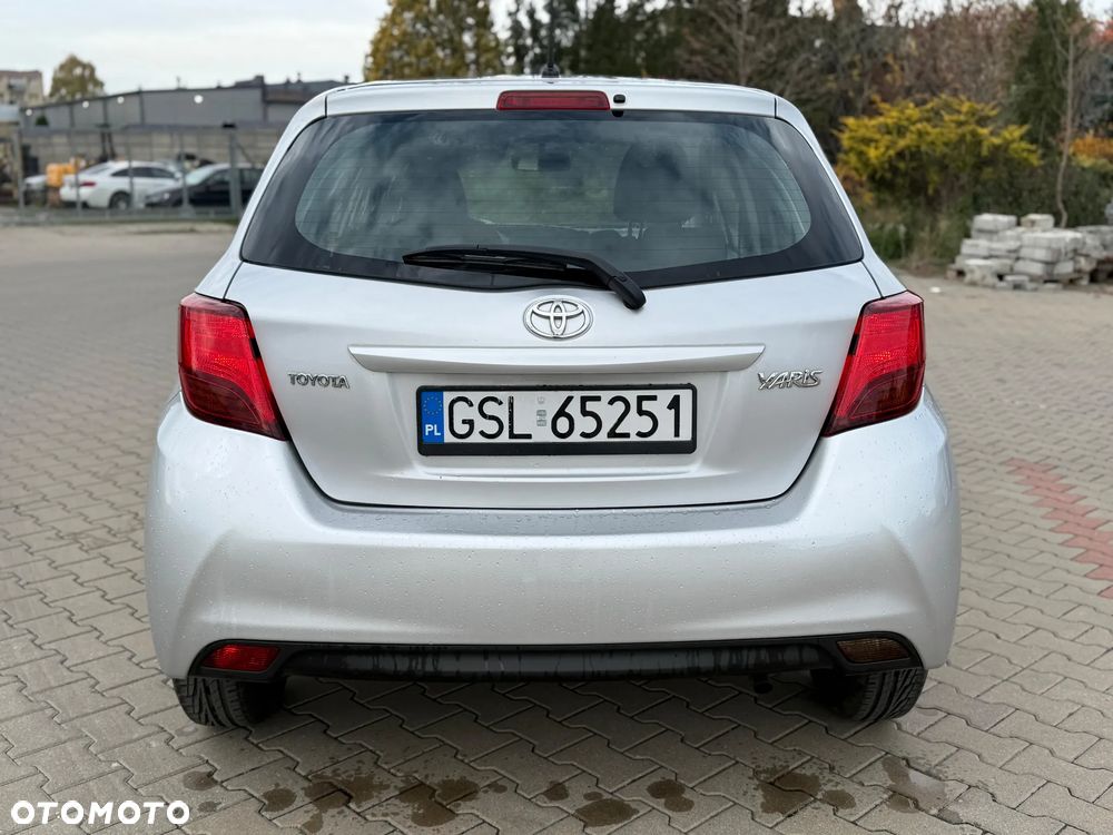 Toyota Yaris 1.0 Premium - 5