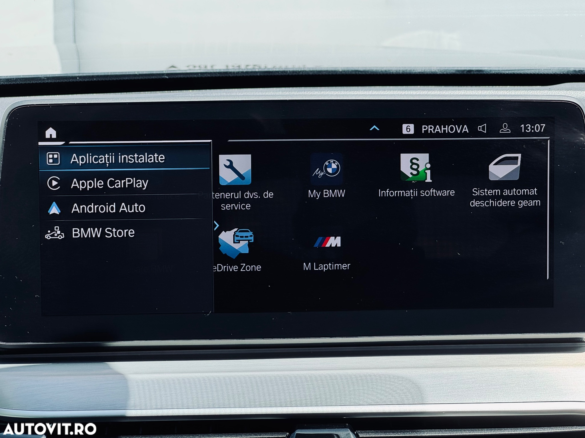 BMW Seria 5 530e xDrive Touring Aut. - 30