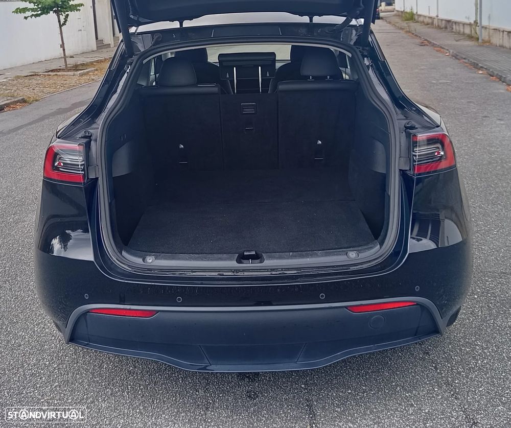 Tesla Model Y Long Range Dual Motor AWD - 10