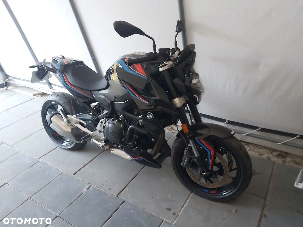 BMW F - 2