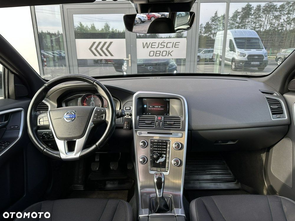 Volvo XC 60 D4 Momentum - 10