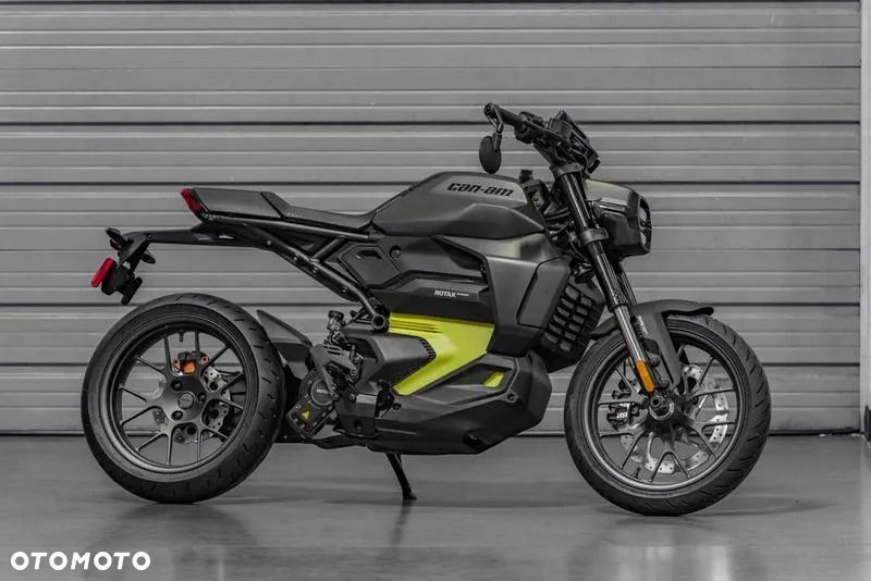 Can-Am Inny - 4
