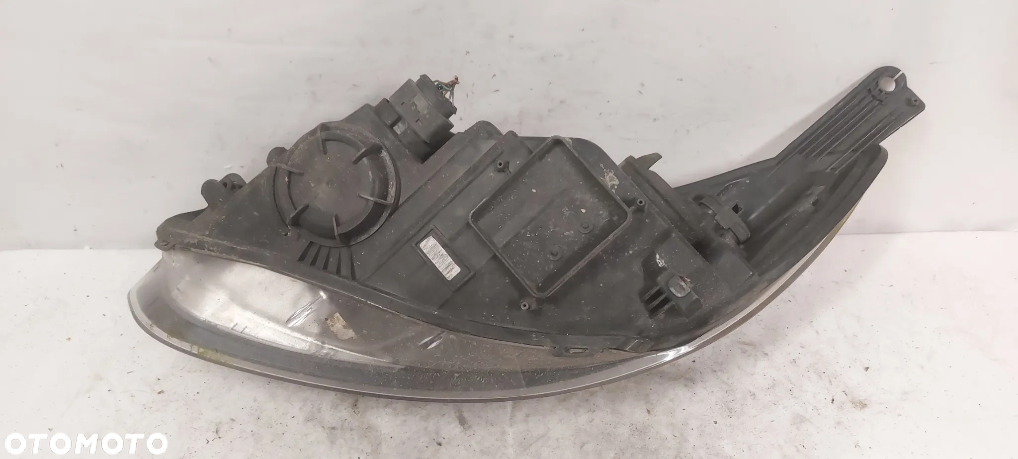.  LAMPA PRZOD PRZEDNIA PRAWA FORD FOCUS MK3 - 5