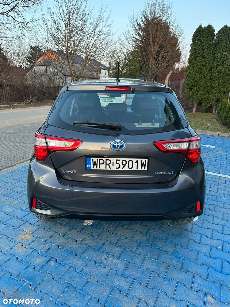 Toyota Yaris Hybrid 100 Premium - 20