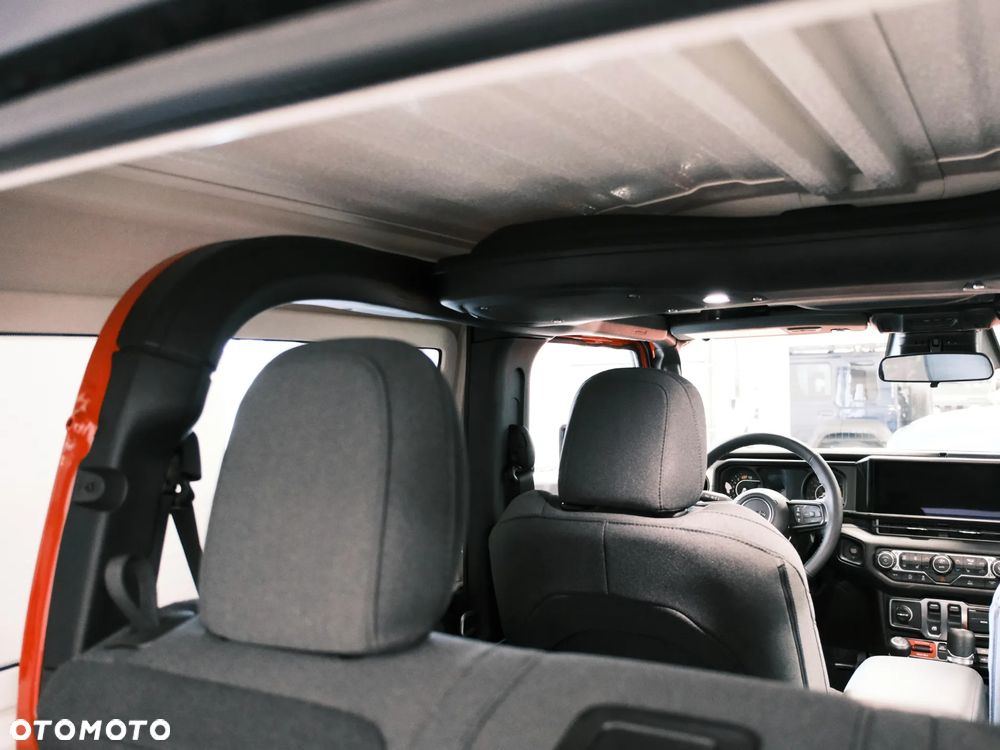 Jeep Wrangler - 29