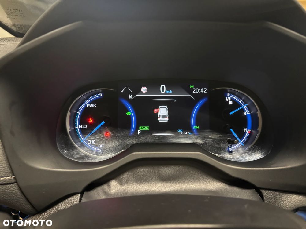 Toyota RAV4 - 9