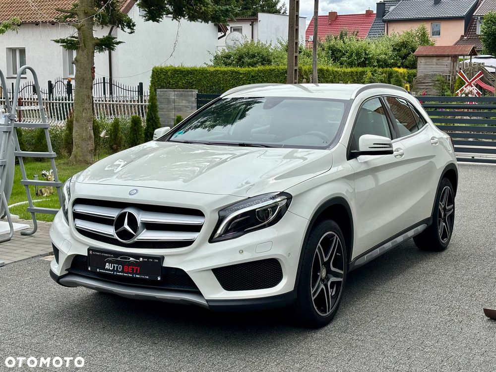 Mercedes-Benz GLA 180 AMG Line - 2