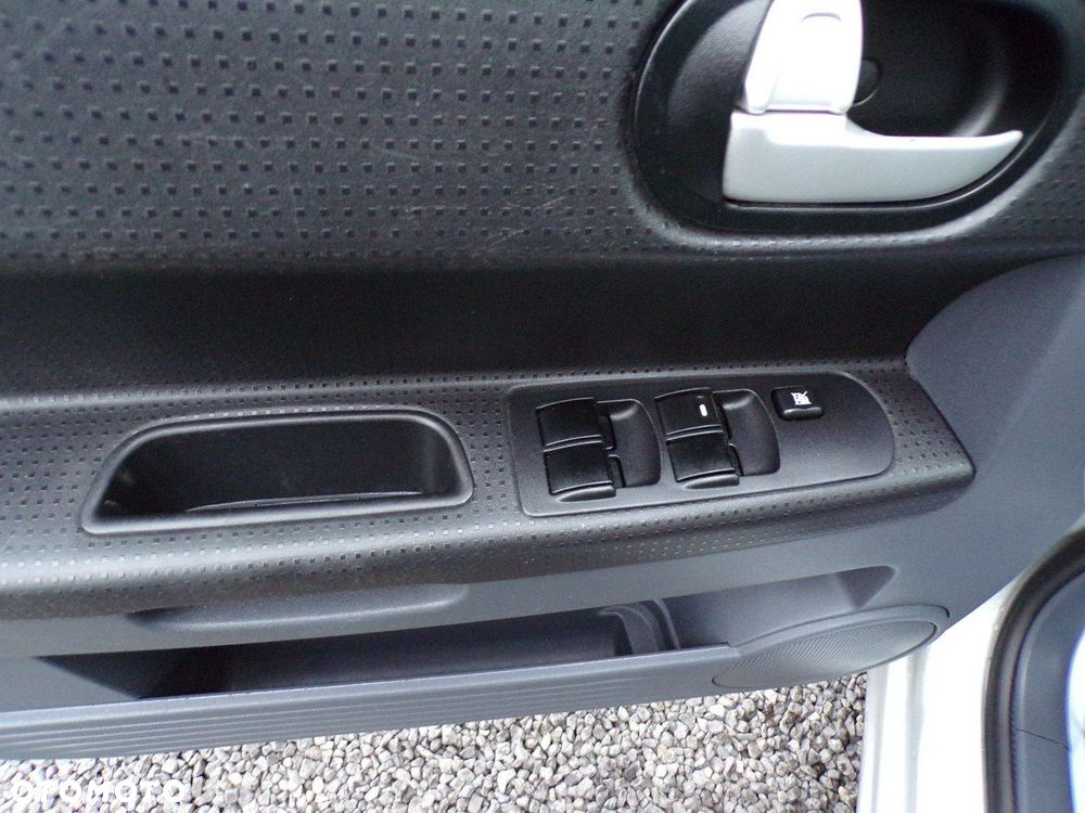 Mitsubishi Colt - 23