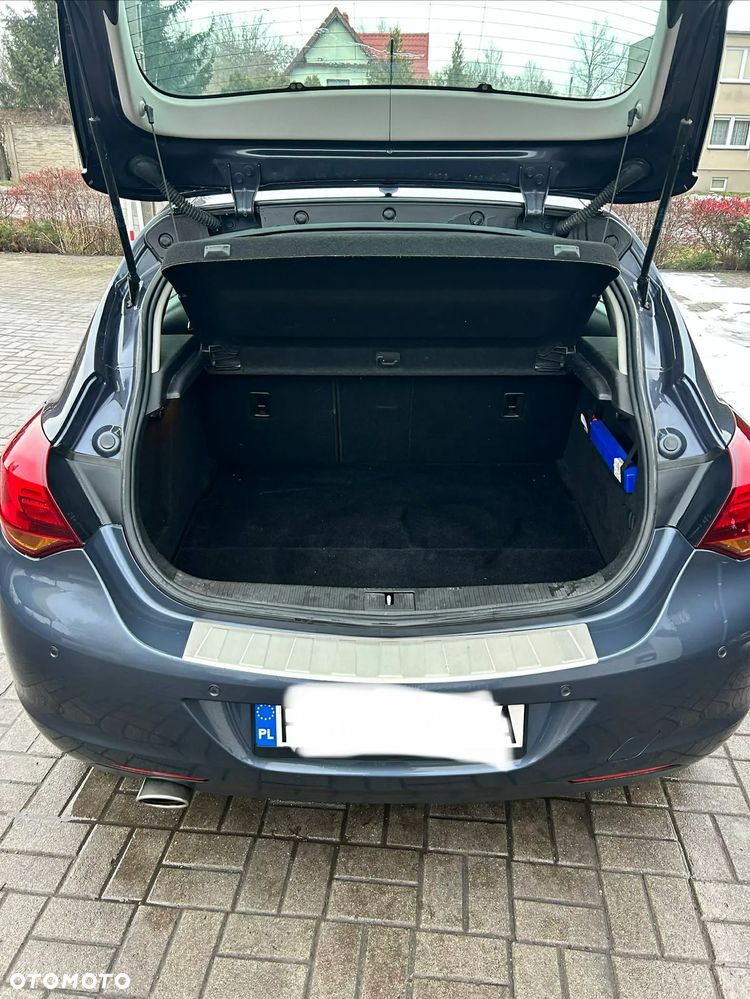 Opel Astra 1.6 Turbo Edition - 2