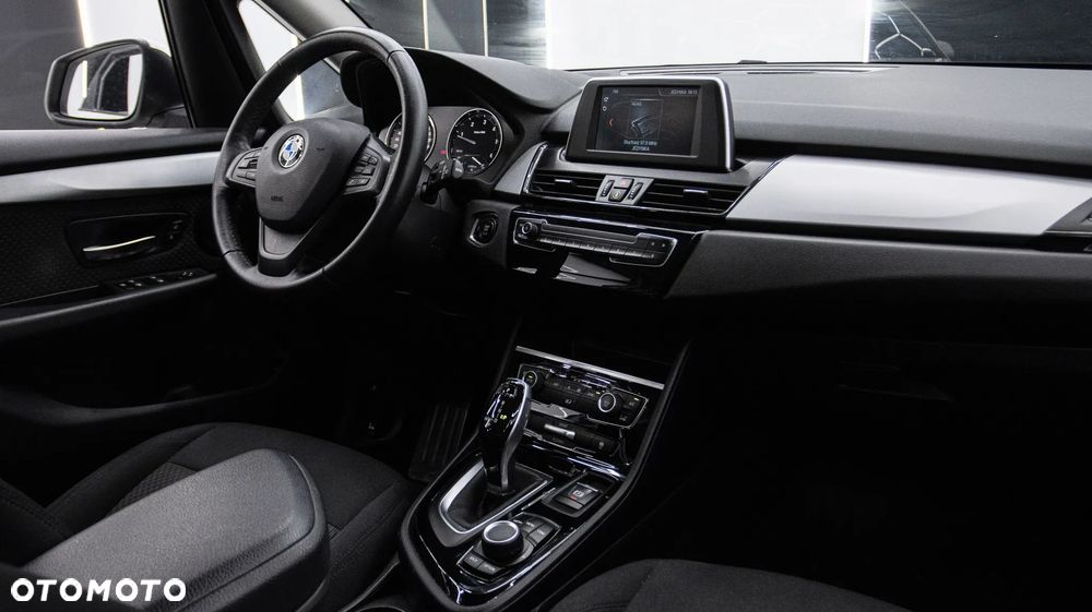 BMW Seria 2 218d Advantage - 14