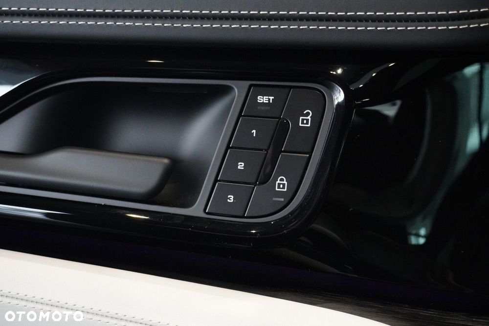 Porsche Panamera 4 - 13