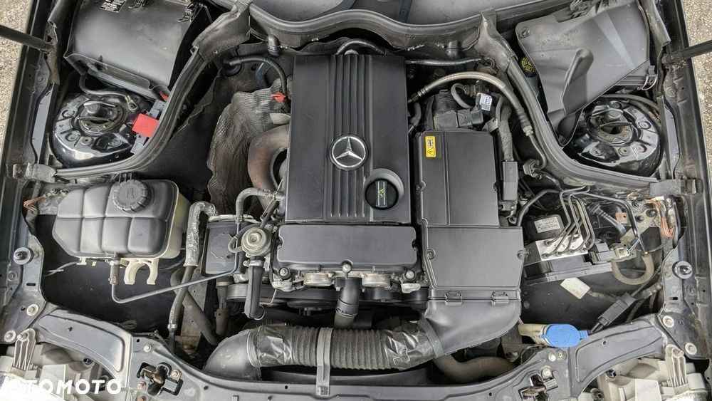 Mercedes-Benz Klasa C 180 Kompressor Sport Edition - 38