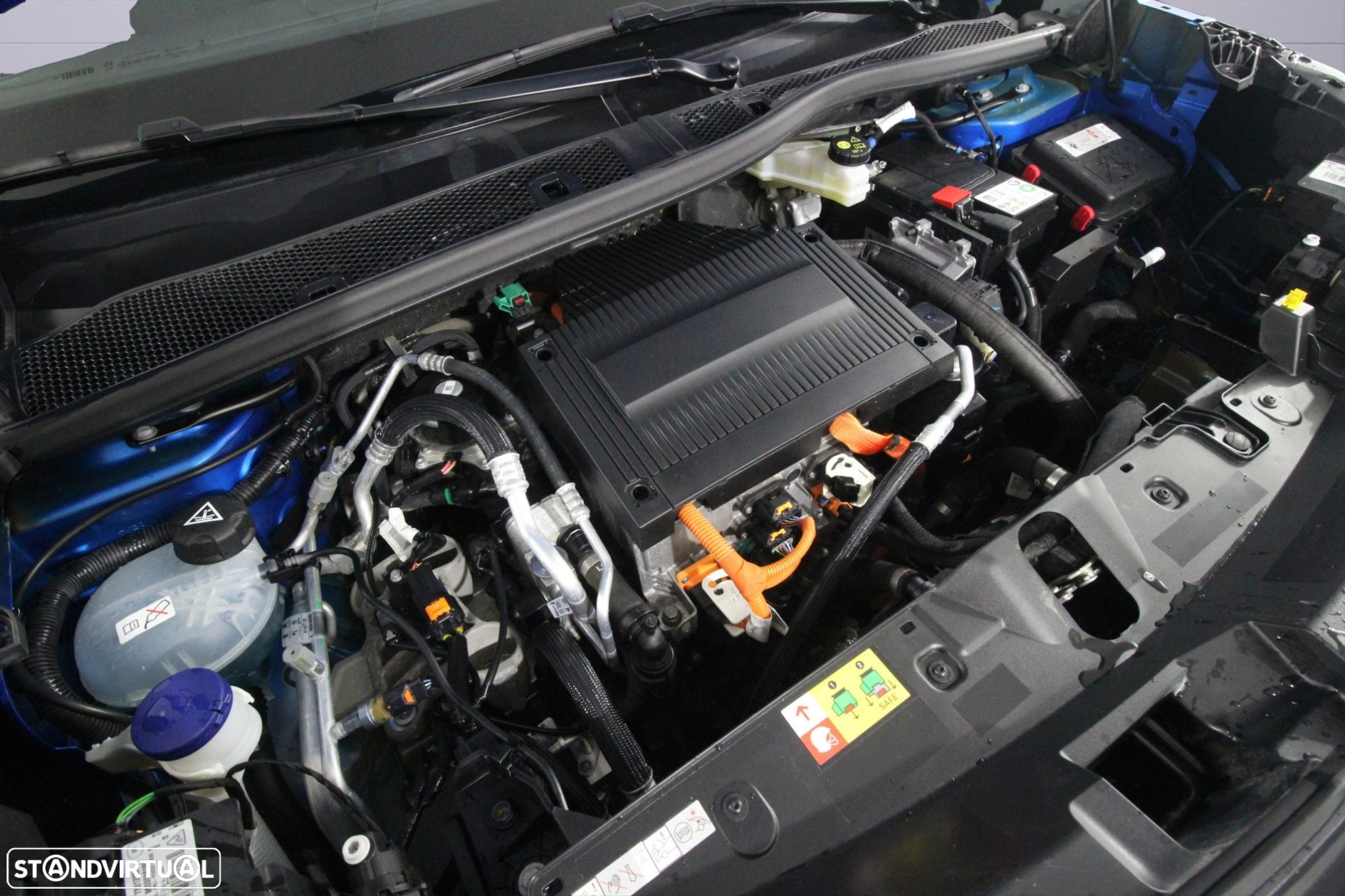 Peugeot e-2008 50 kWh GT - 14