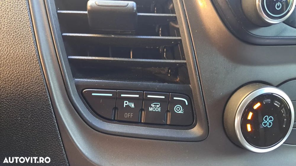 Ford Transit Custom Kombi 320 2.0 EcoBlue 130 CP L2H1 Trend - 36
