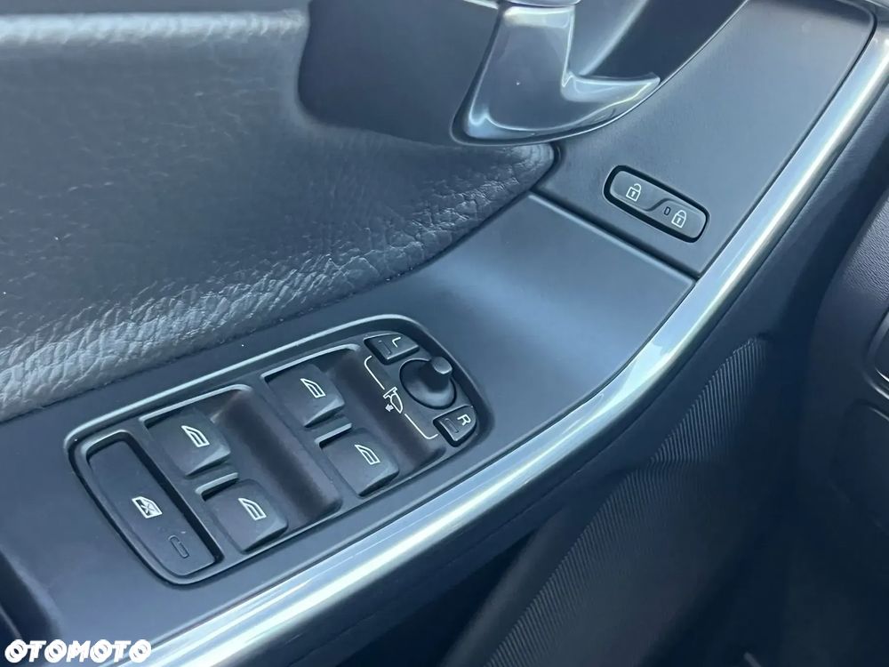 Volvo V60 - 25