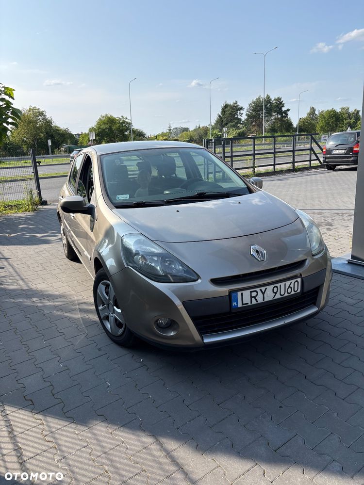 Renault Clio - 1