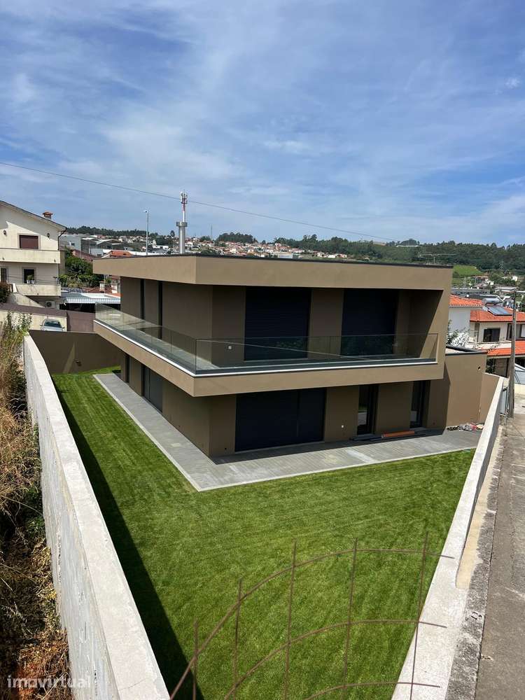 Moradia T4 centro de Felgueiras - Grande imagem: 4/38