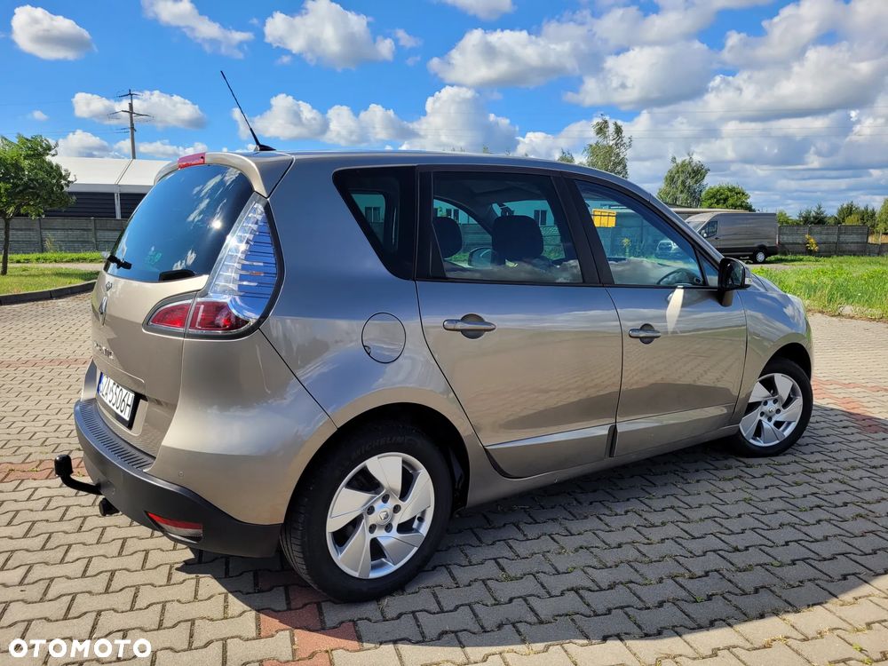 Renault Scenic 1.6 16V 110 TomTom Edition - 10