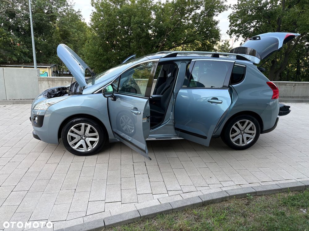 Peugeot 3008 Hybrid4 - 12