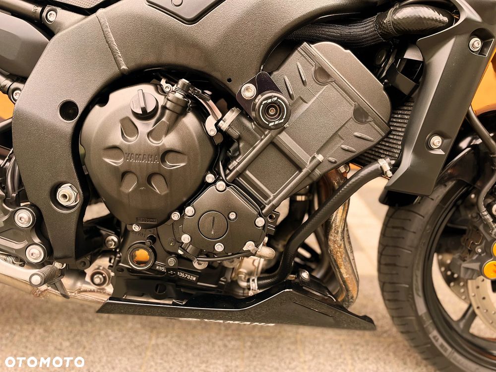 Yamaha FZ8 - 10