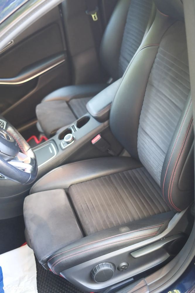 Mercedes-Benz CLA 200 d 4-Matic - 16