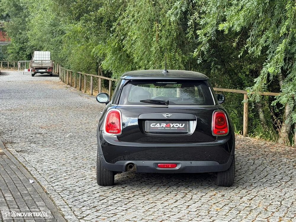 MINI 3 Portas One D - 12