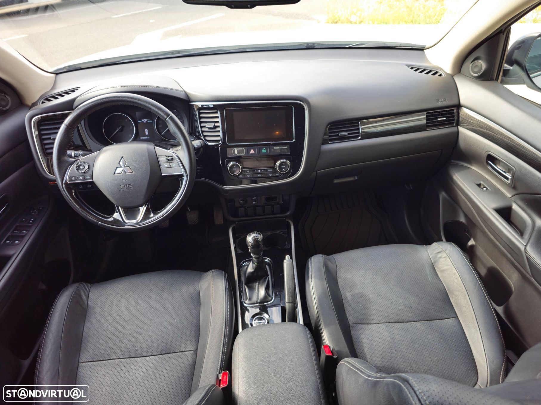 Mitsubishi Outlander 2.2 DI-D Intense+ - 12