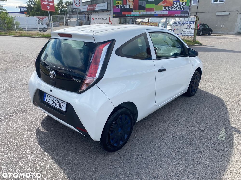 Toyota Aygo x - 22