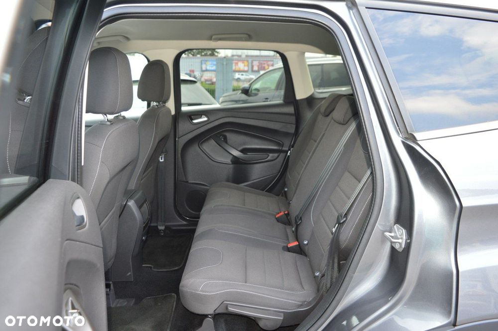 Ford Kuga - 32