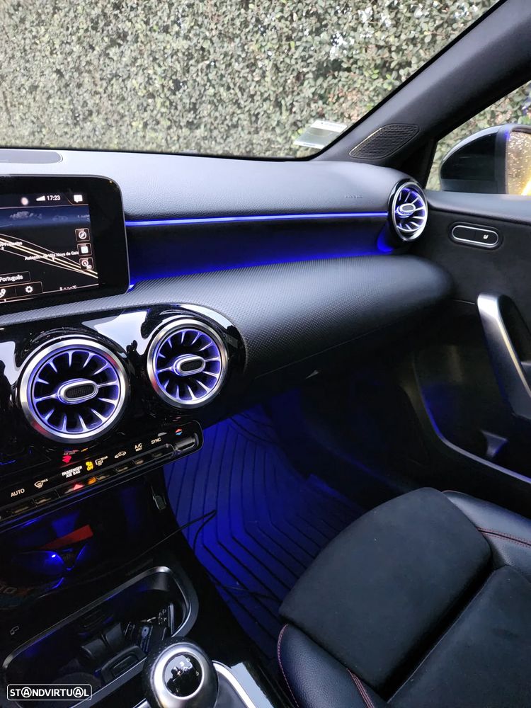 Mercedes-Benz A 200 AMG Line - 13