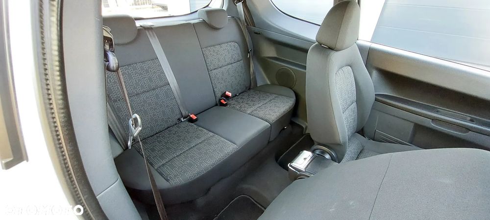 Mitsubishi Colt - 39
