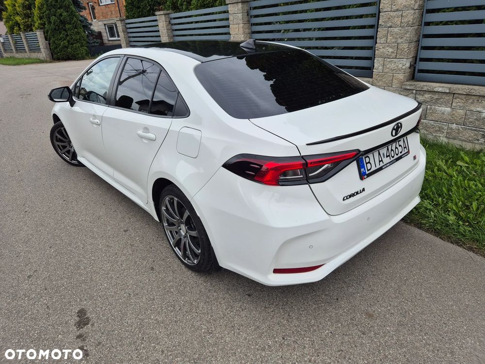 Toyota Corolla - 4