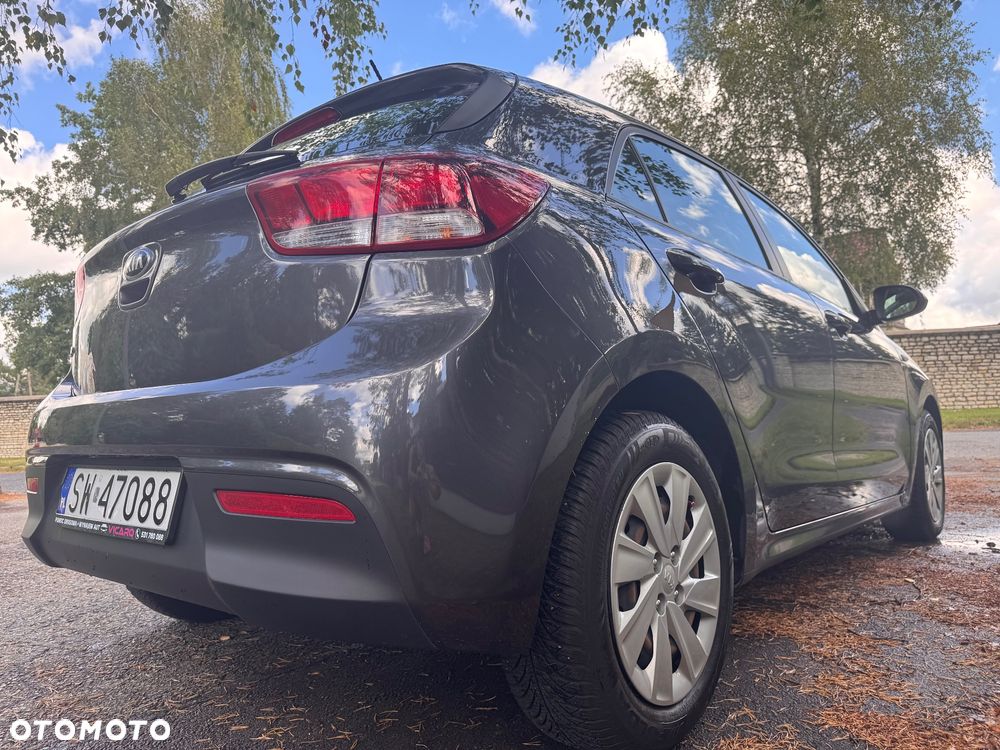Kia Rio 1.4 M - 13