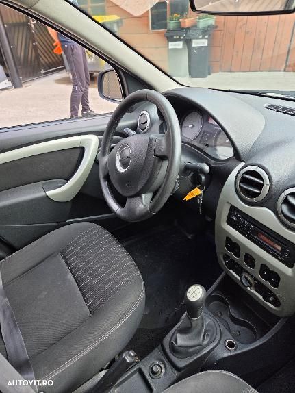 Dacia Logan 1.6 MPI Laureate - 4