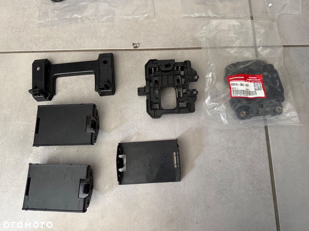 Honda Cr-v VI ślizg zderzaka mocowanie - 4