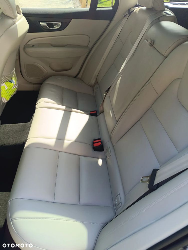 Volvo V60 Cross Country Plus B5 B AWD - 20